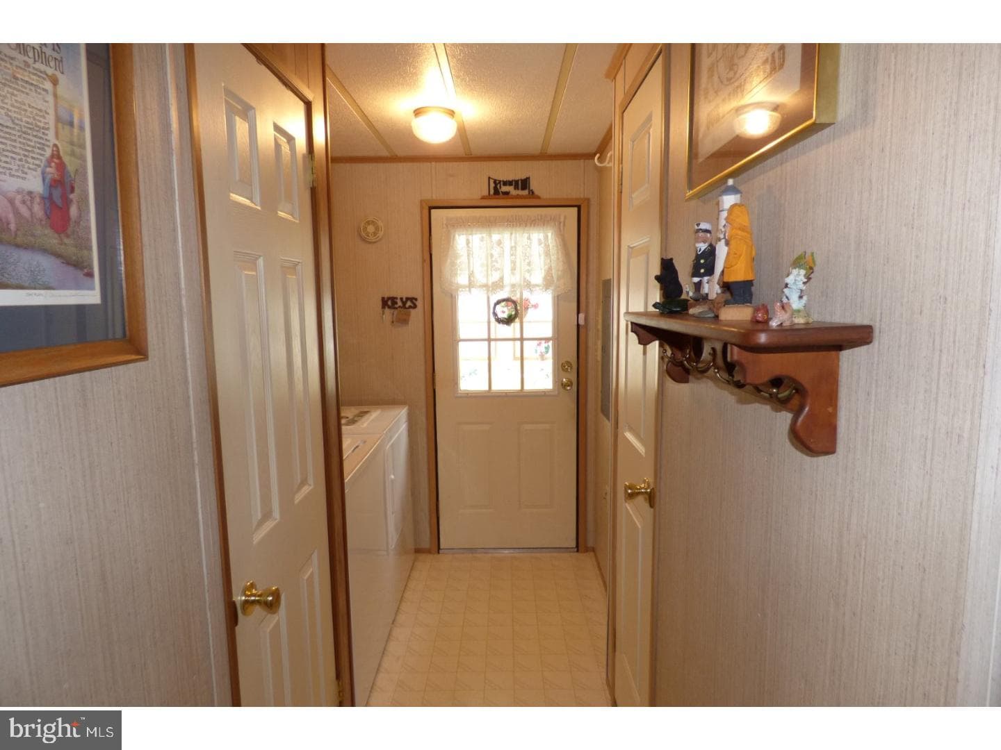 642 Butternut Court photo 18