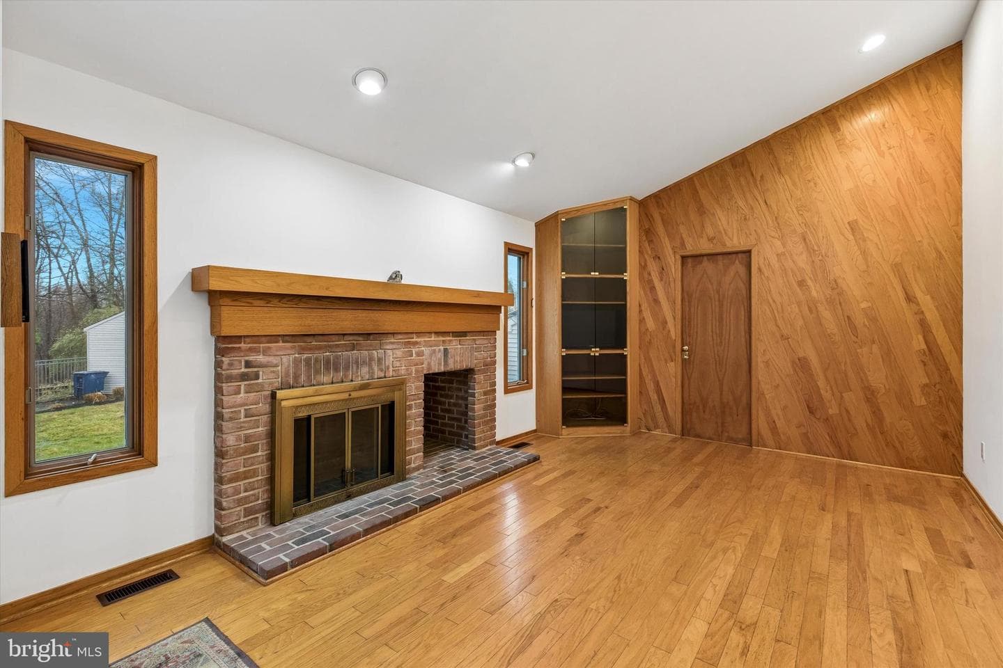 1734 Hallman Drive photo 9