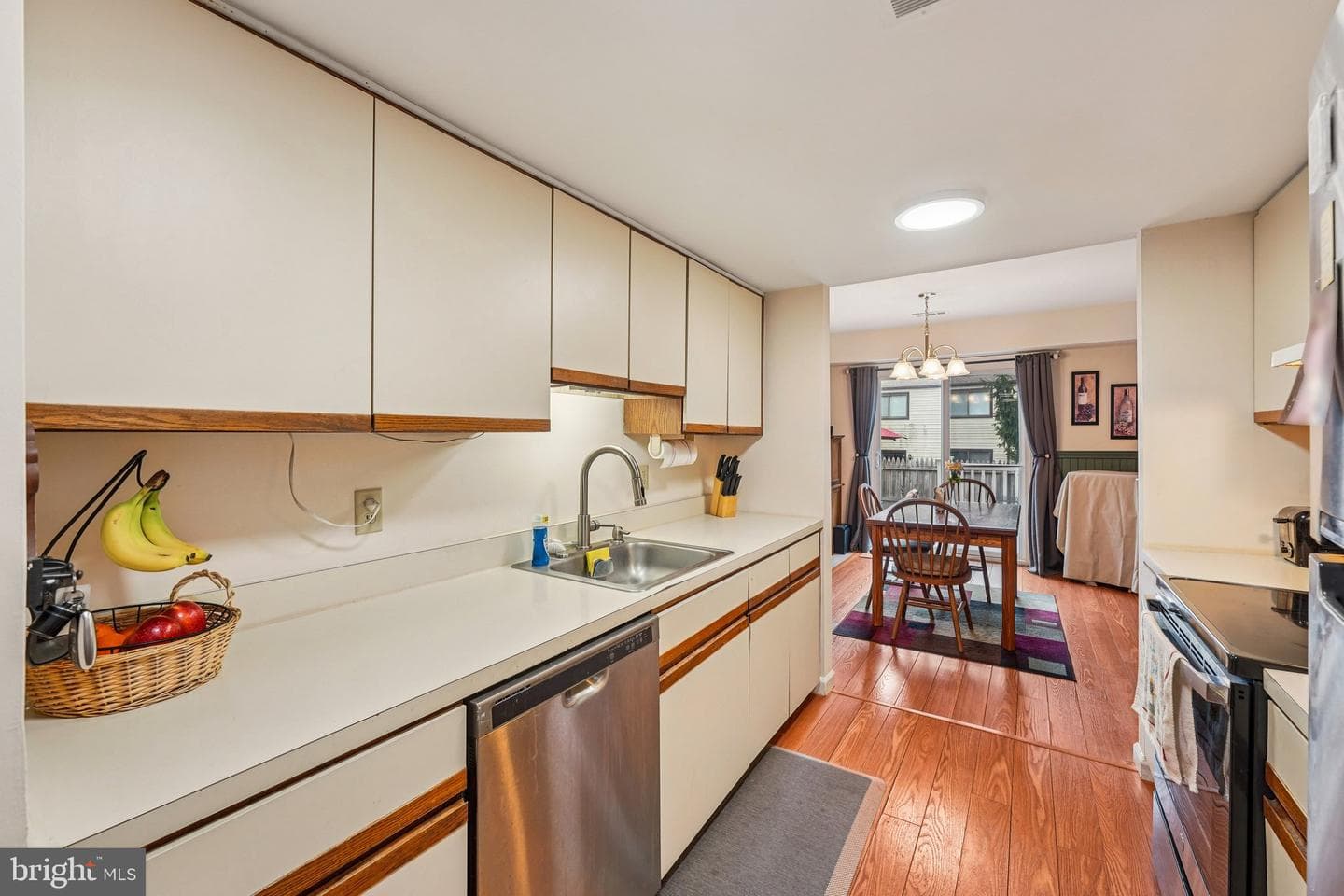 427 Bridge Street photo 10