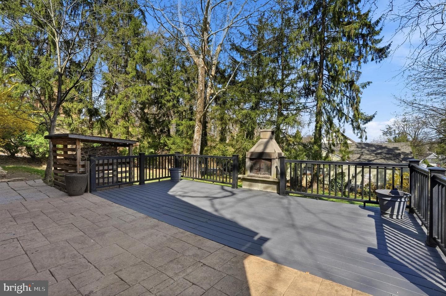 359 Lismore Avenue photo 39