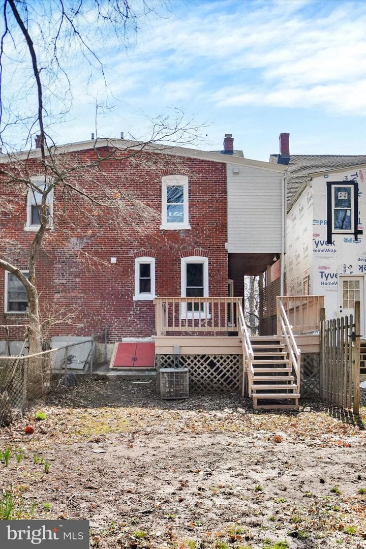 517 W 5th Street photo 41