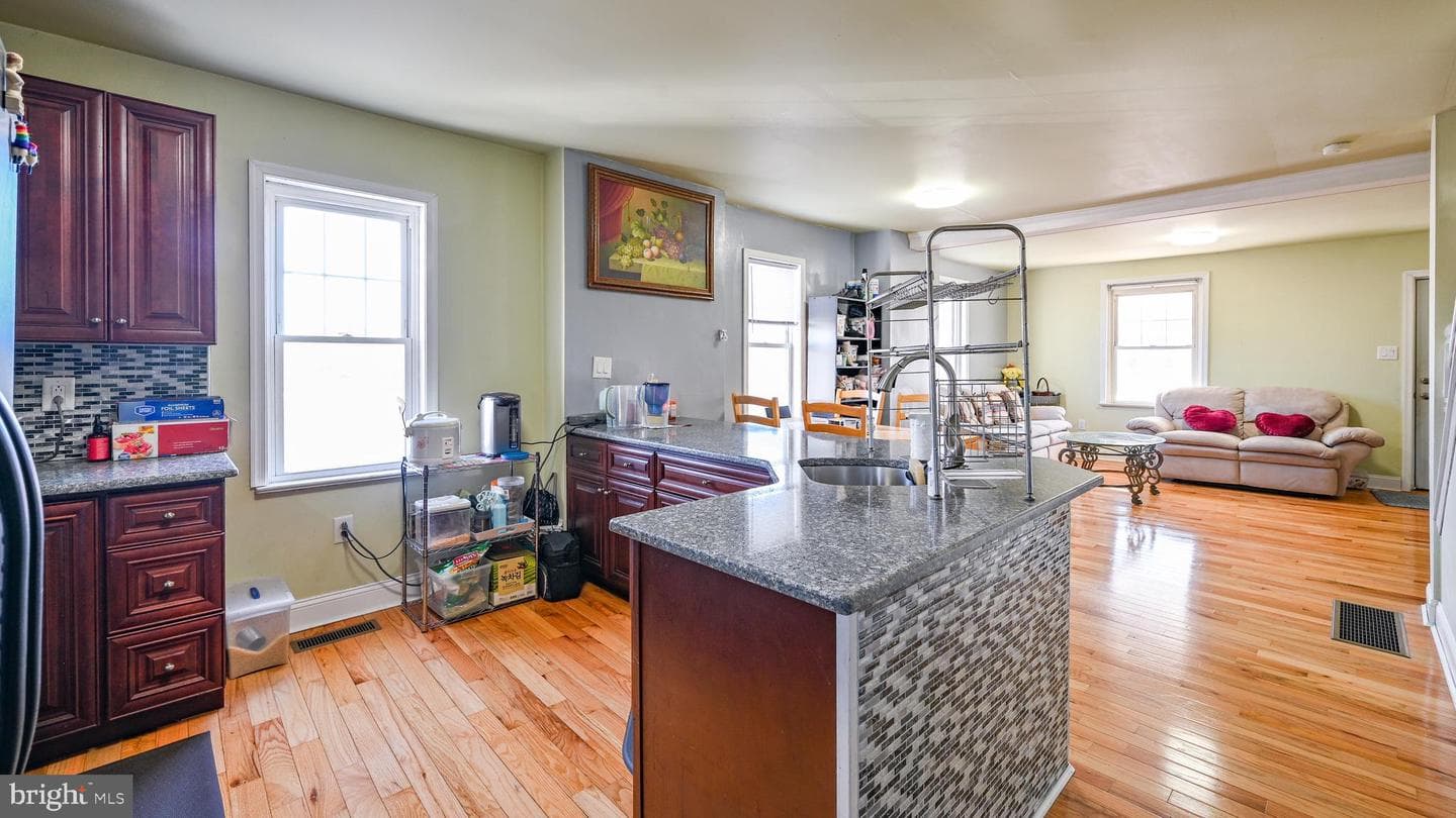 29 W Vine Street photo 6