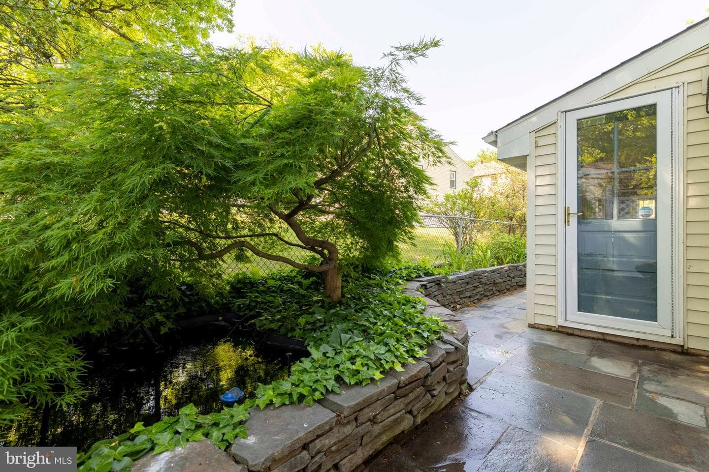 950 Bradfield Road photo 32