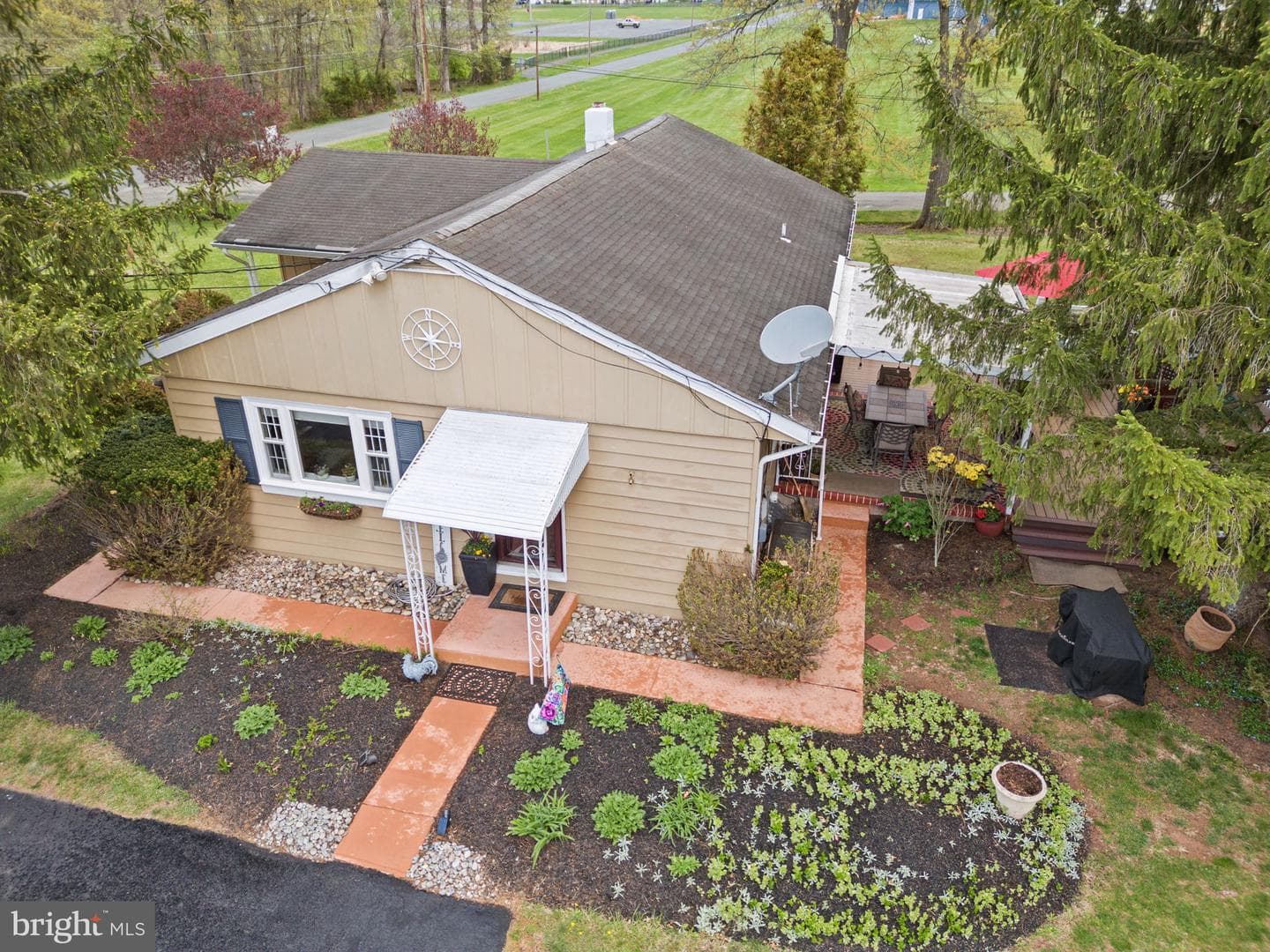 1030 Walt Road photo 4