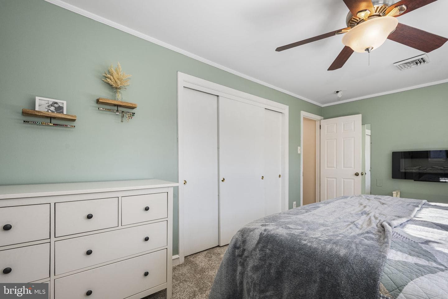1243 Pine Street photo 12