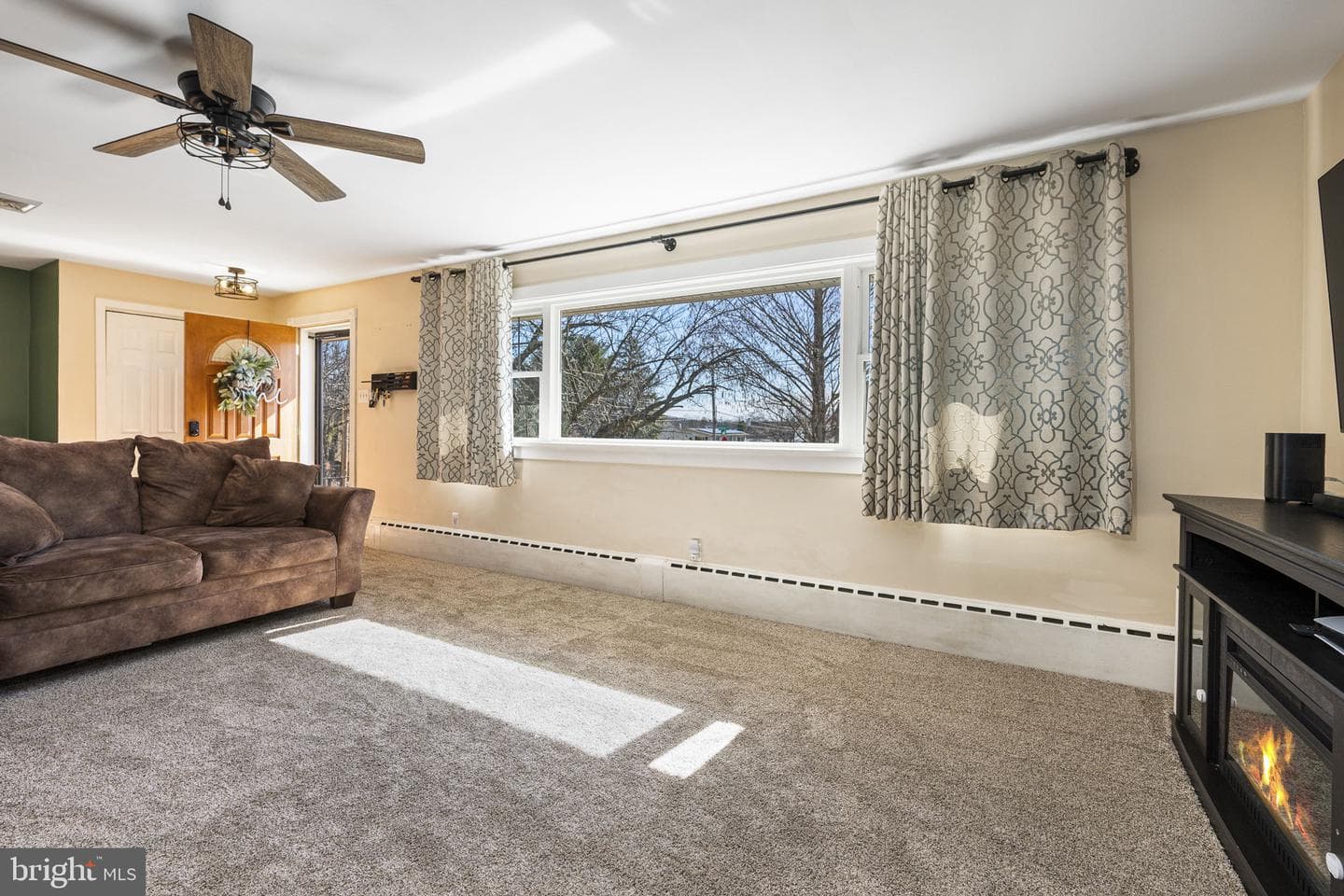 1243 Pine Street photo 3