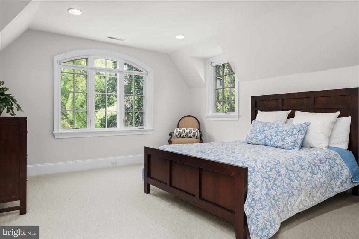 840 Harriton Road photo 18