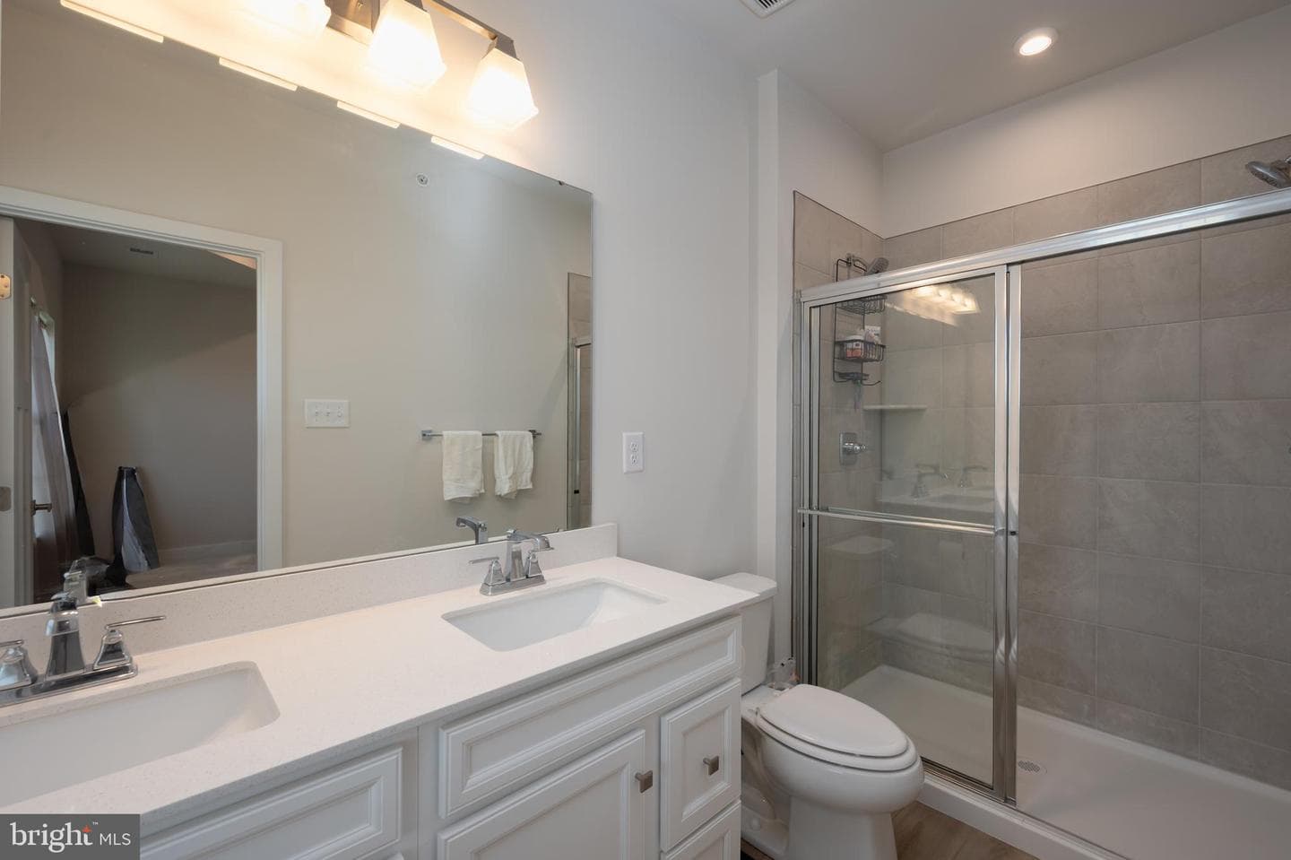 121 Chase Lane photo 23