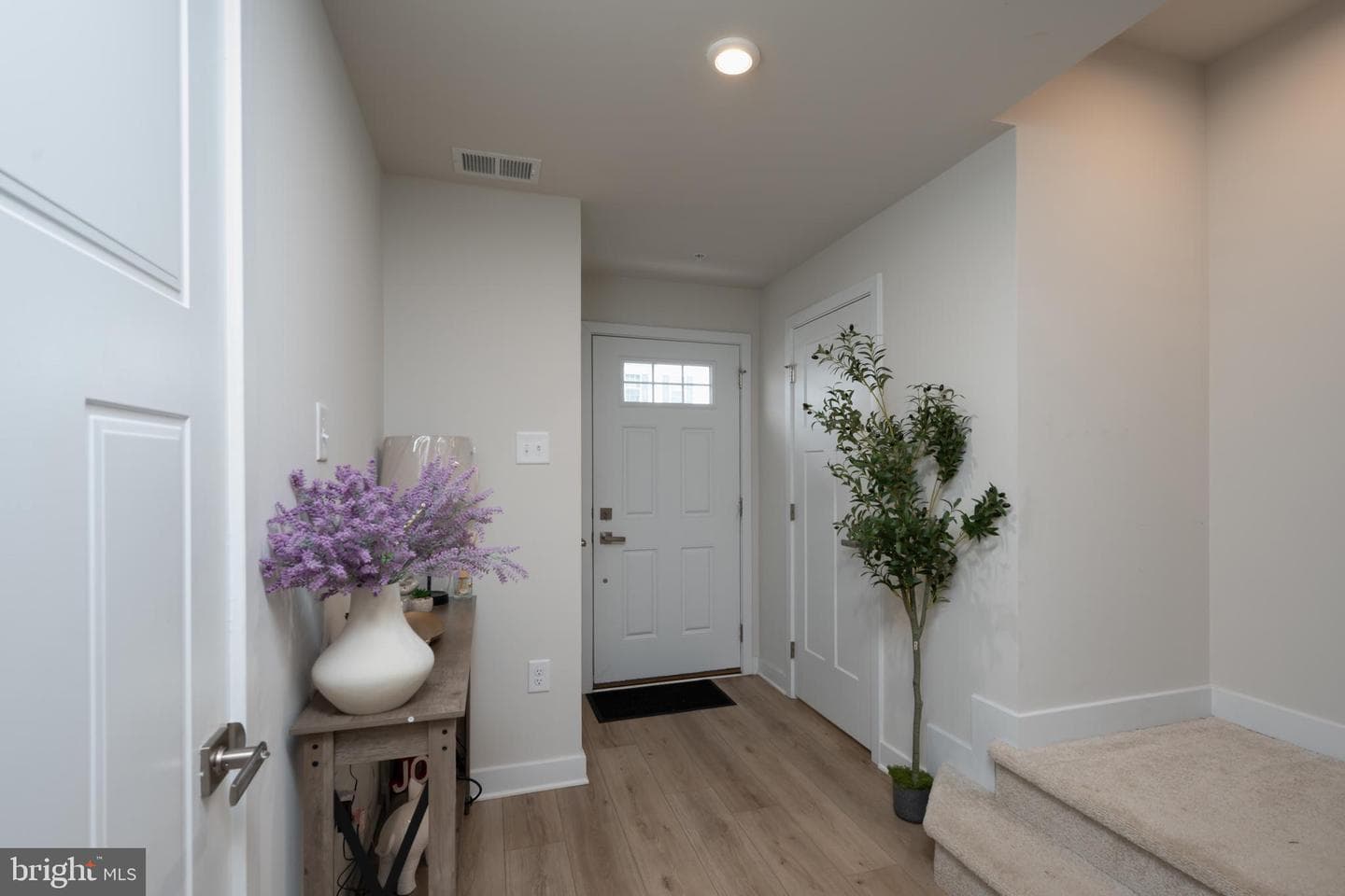 121 Chase Lane photo 4