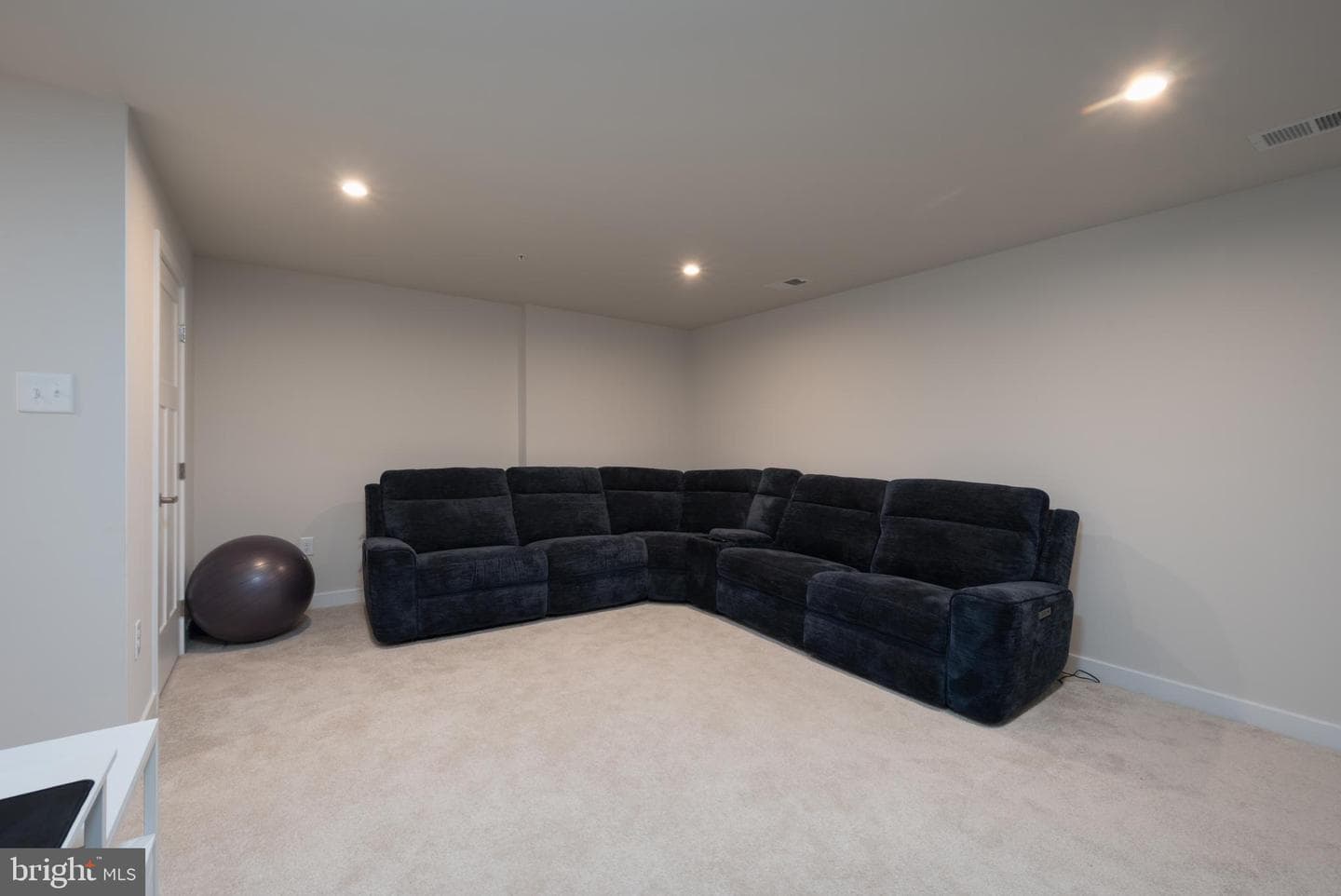 121 Chase Lane photo 6