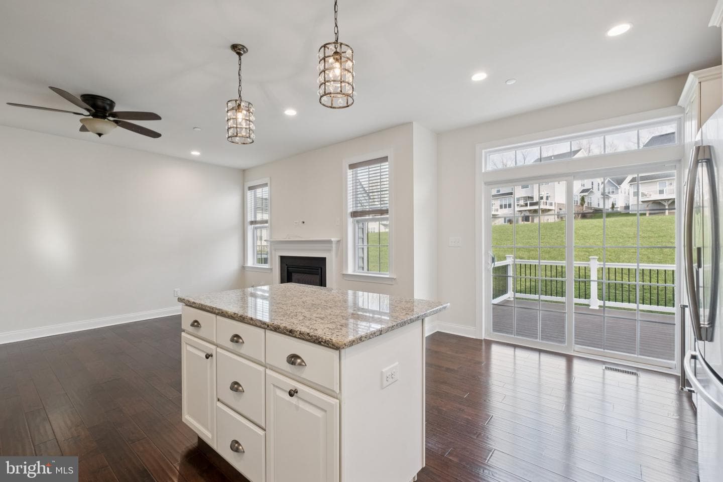 2133 Julia Drive photo 5