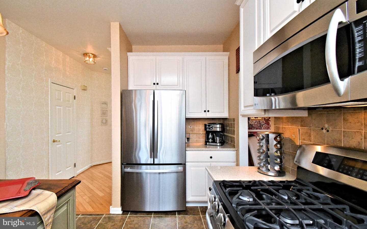115 Hanover Avenue photo 21