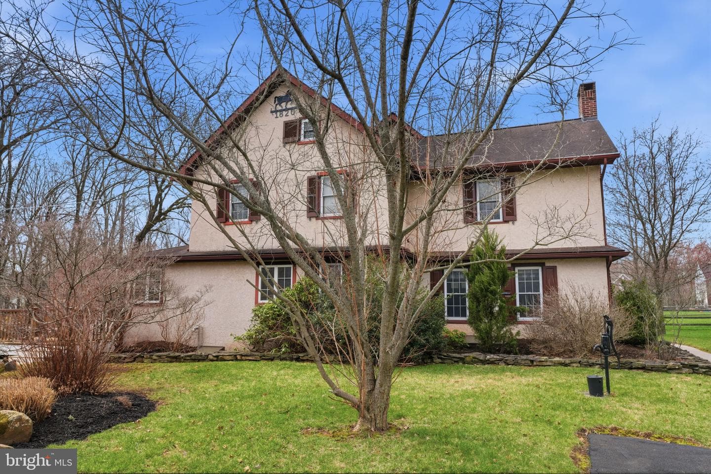1514 Maple Avenue photo 2