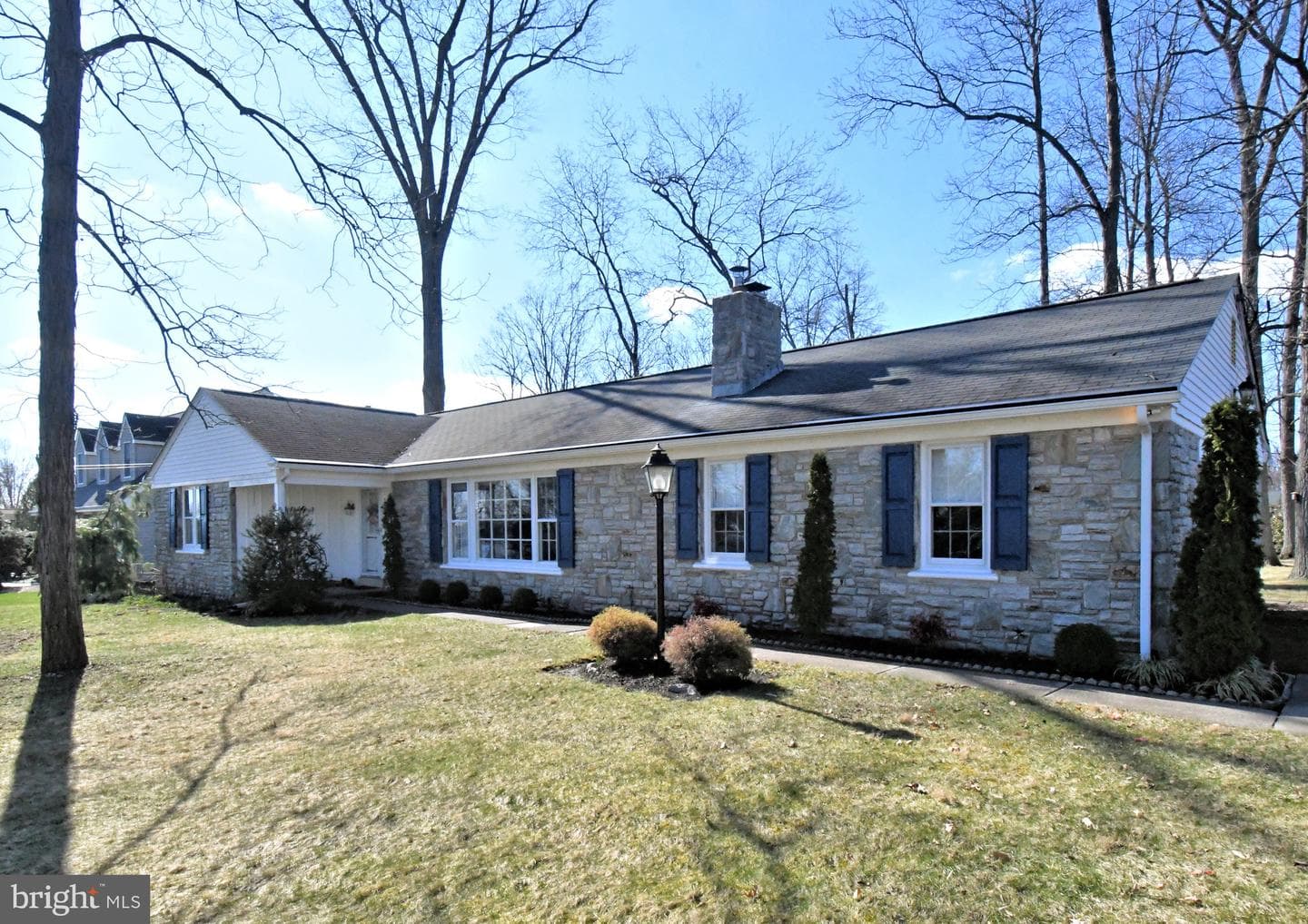 227 W Reliance Road photo 1
