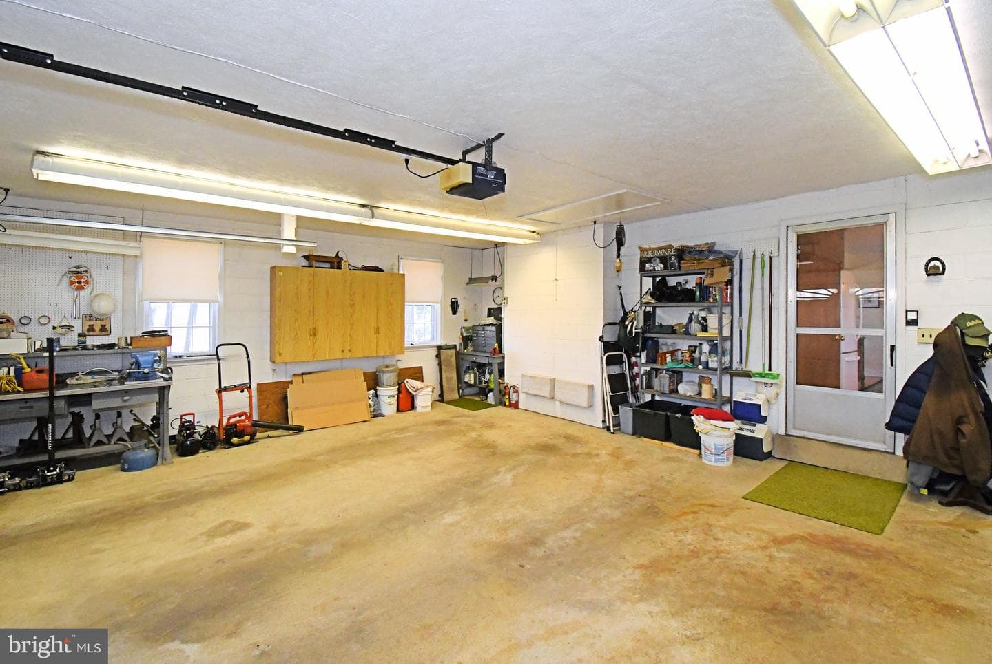227 W Reliance Road photo 37