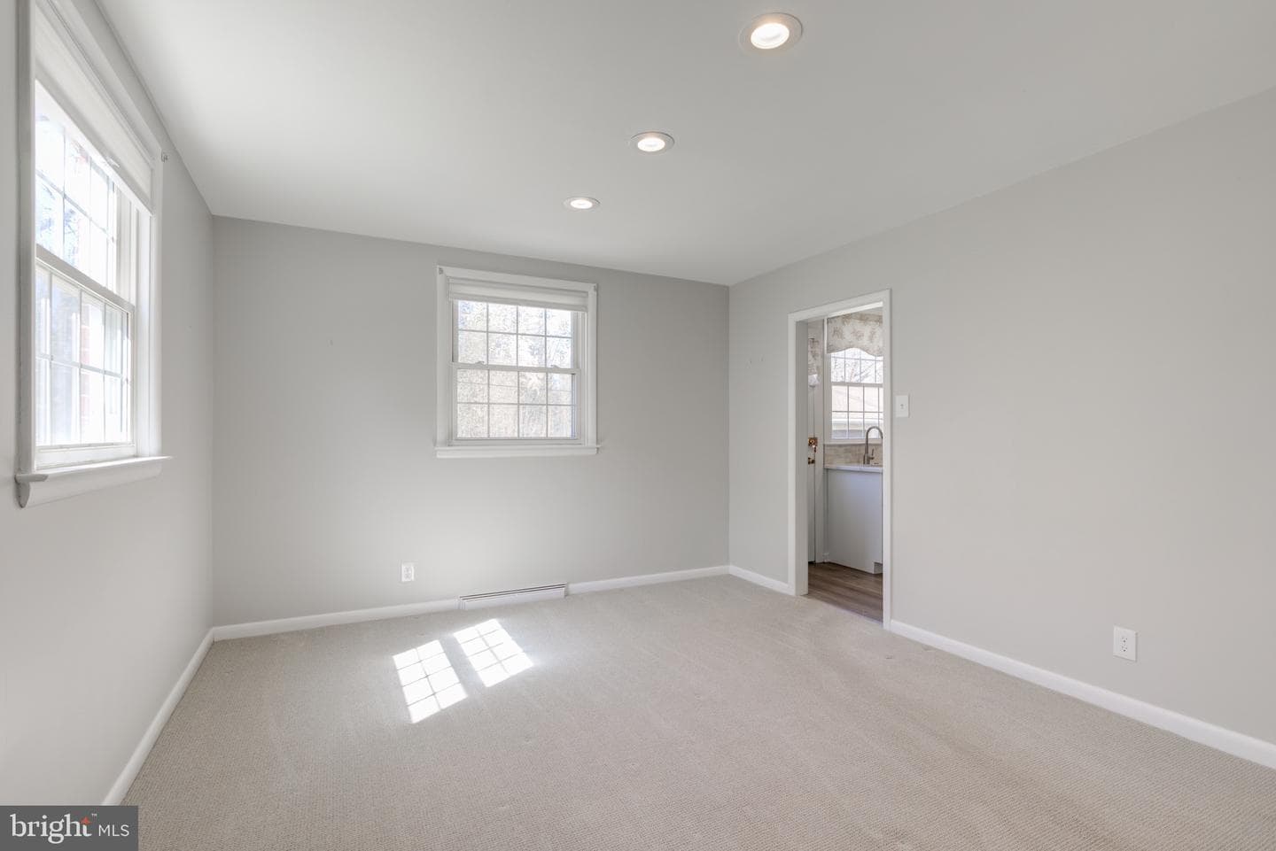 1509 E Pleasant Avenue photo 12