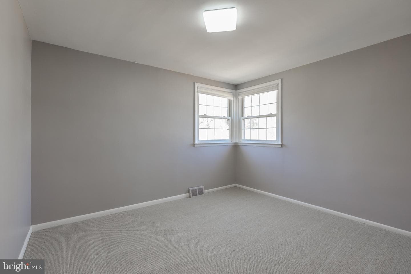 1509 E Pleasant Avenue photo 23