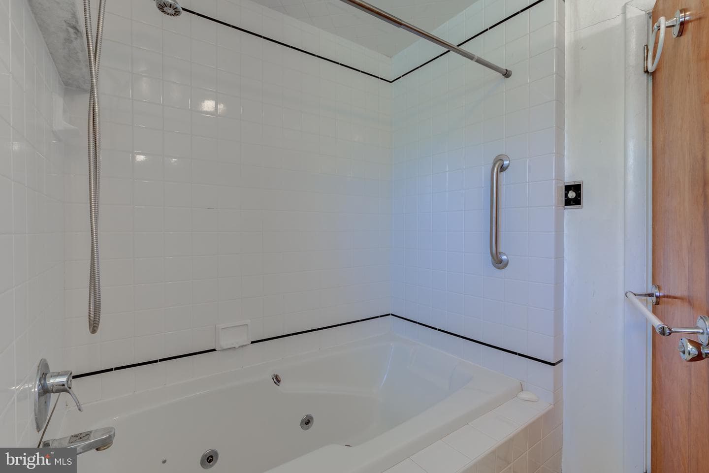 1509 E Pleasant Avenue photo 27