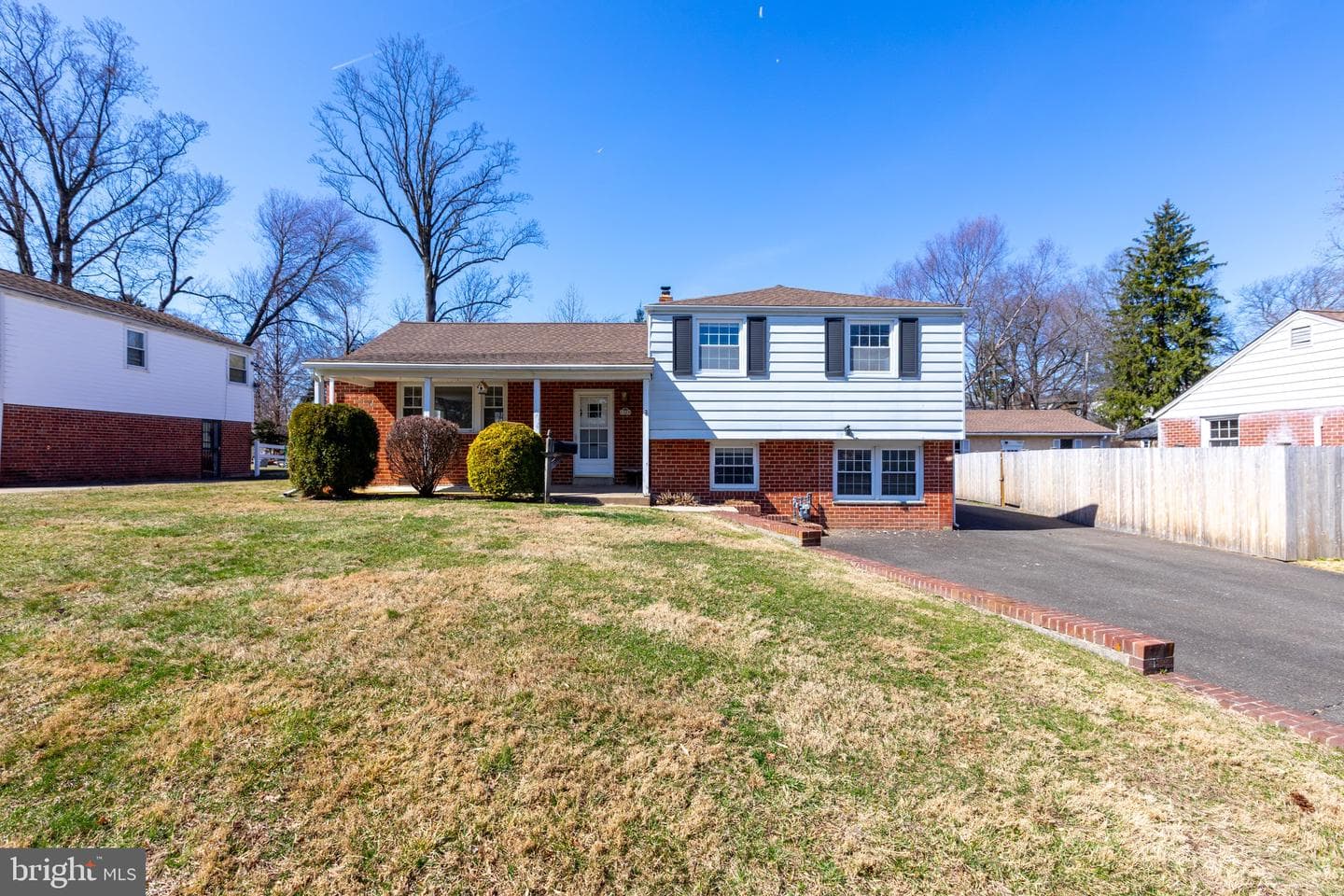 1509 E Pleasant Avenue photo 3