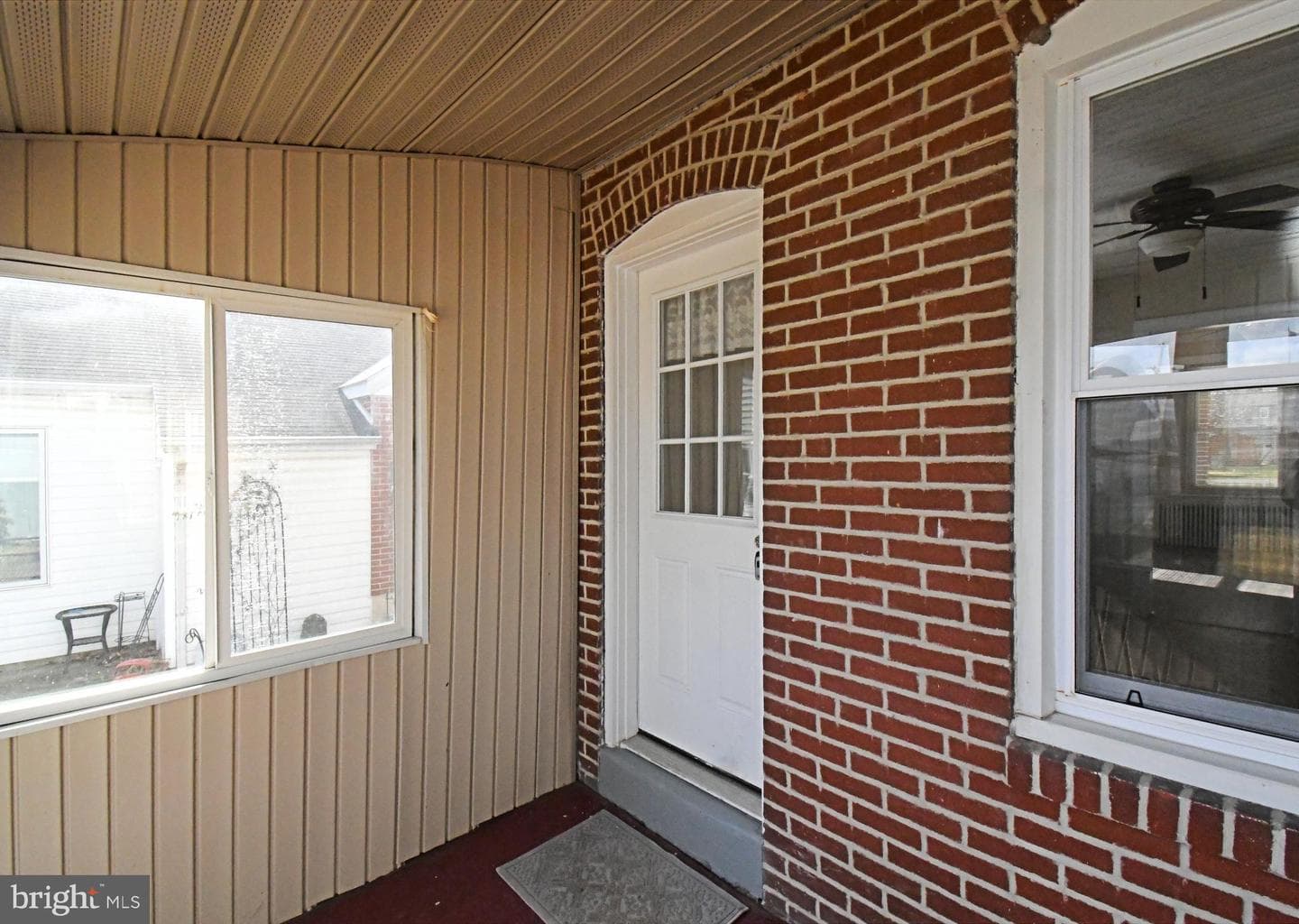 20 E Howard Street photo 13