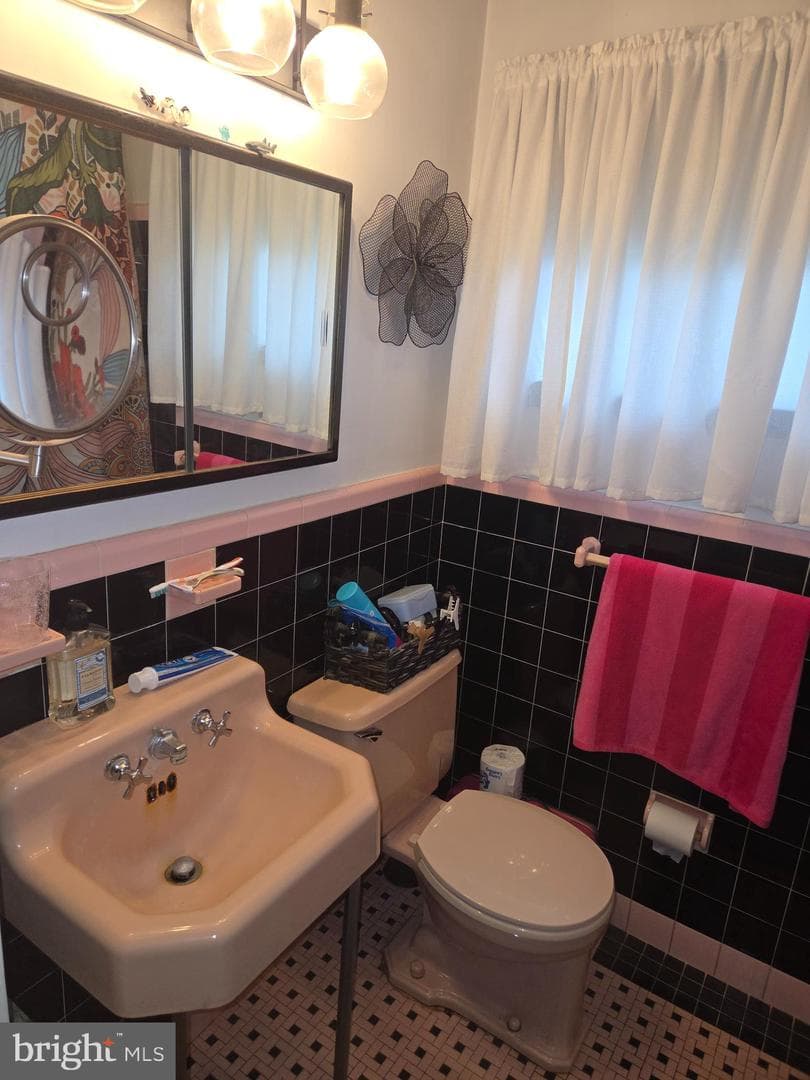 833 Norfolk Road photo 29