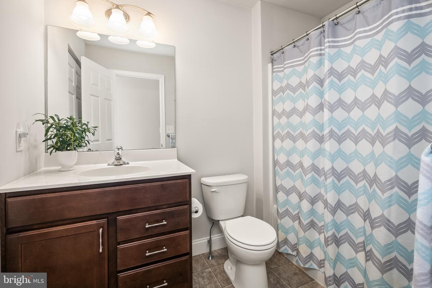 2133 Bridgeport Avenue photo 31