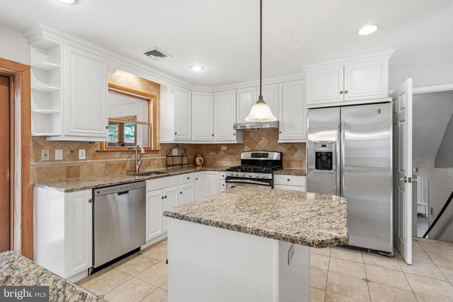 574 General Armstrong Road photo 14