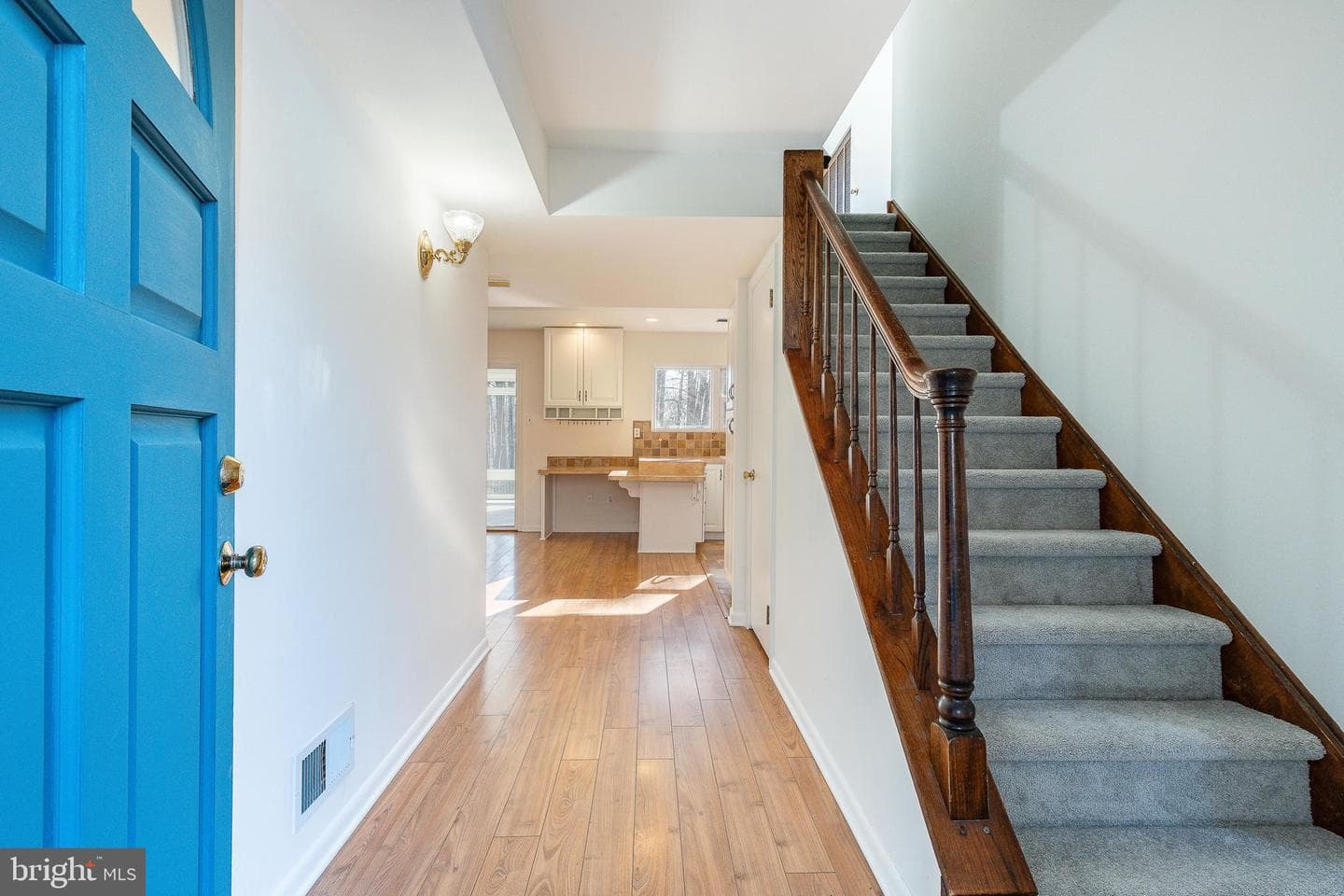 438 Holly Lane photo 9