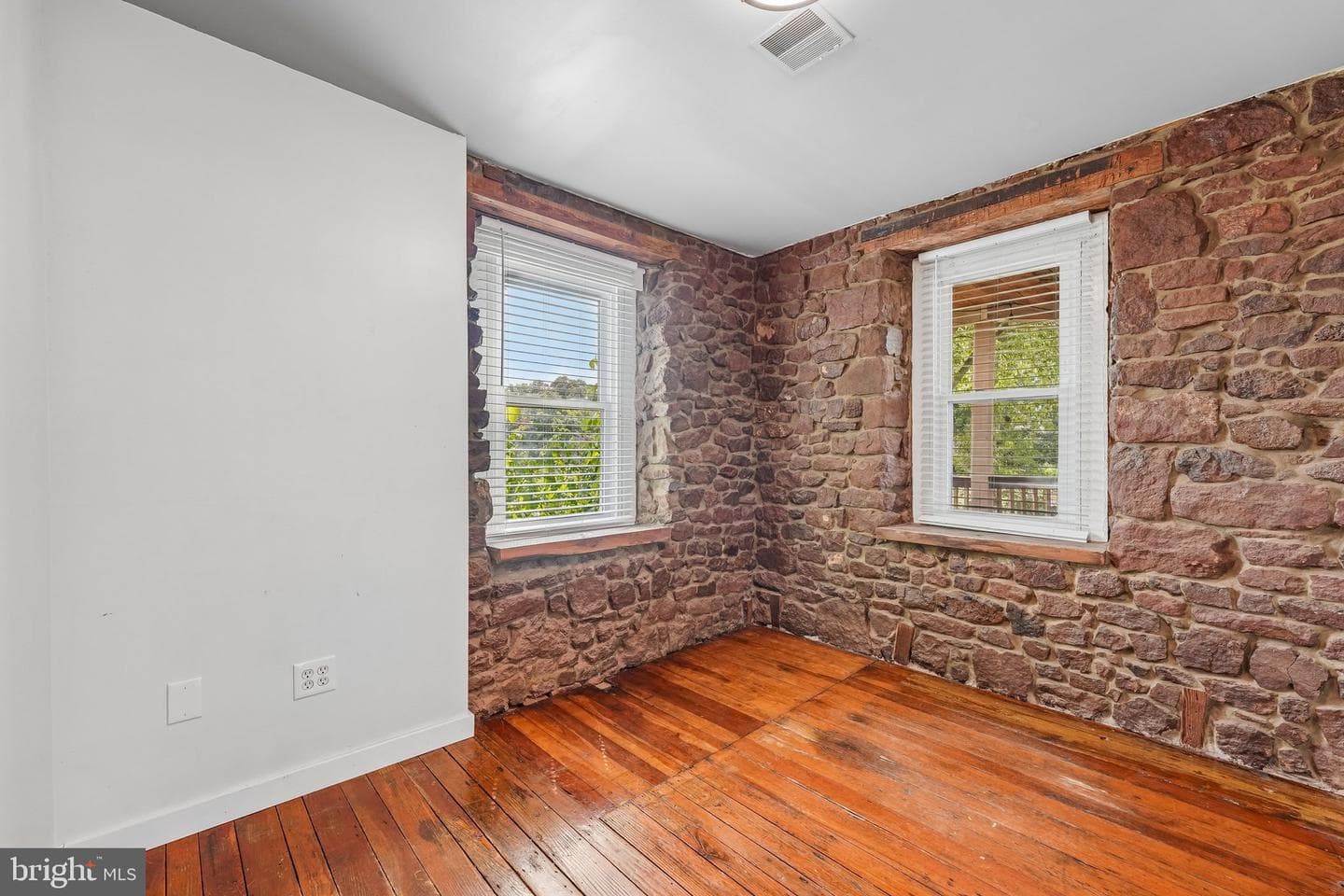 136 Souder Road photo 15