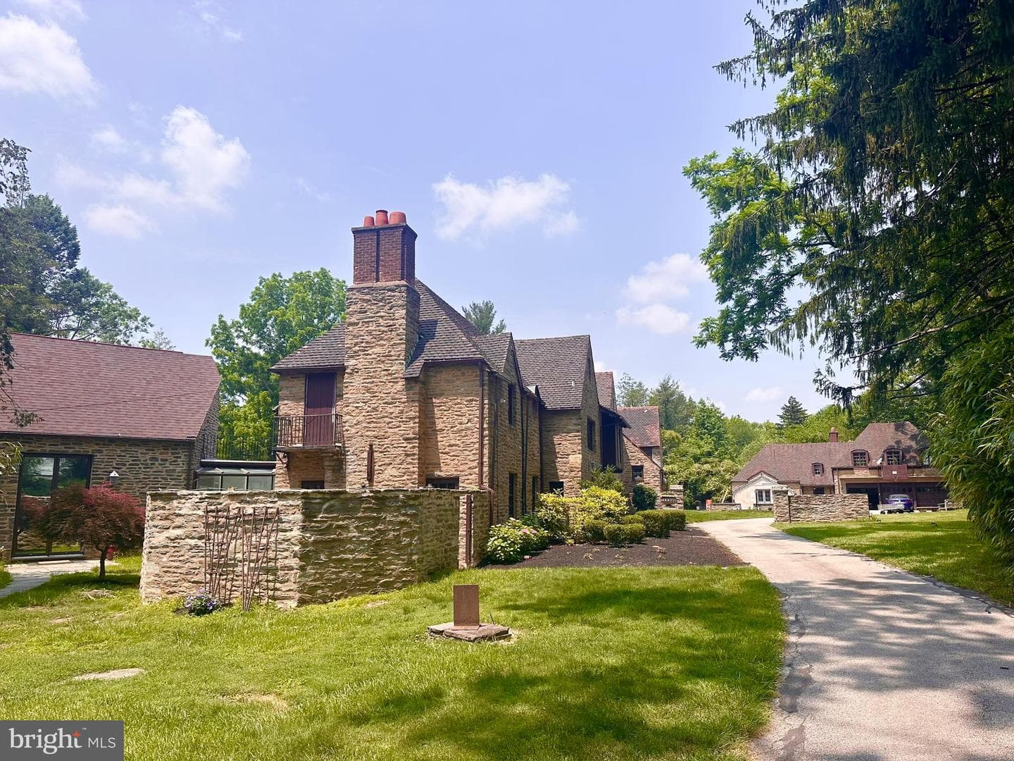 1319 Remington Road photo 3