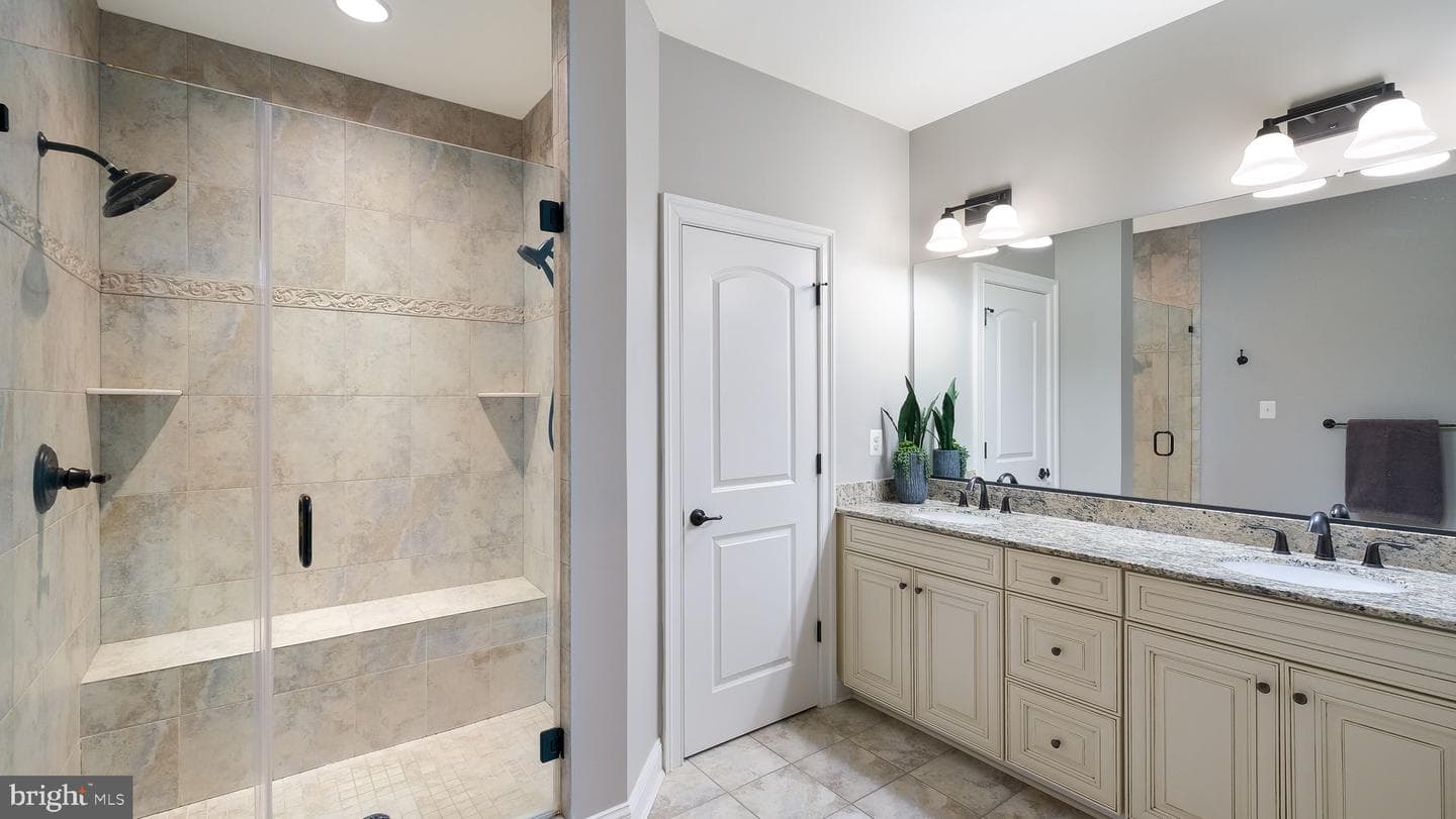 105 Brentwood Court photo 18