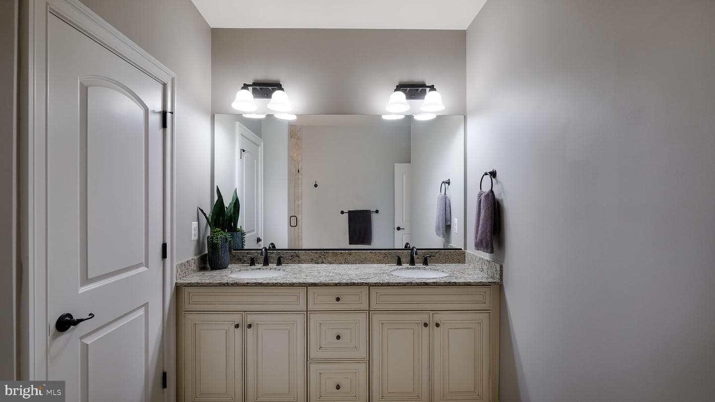 105 Brentwood Court photo 20
