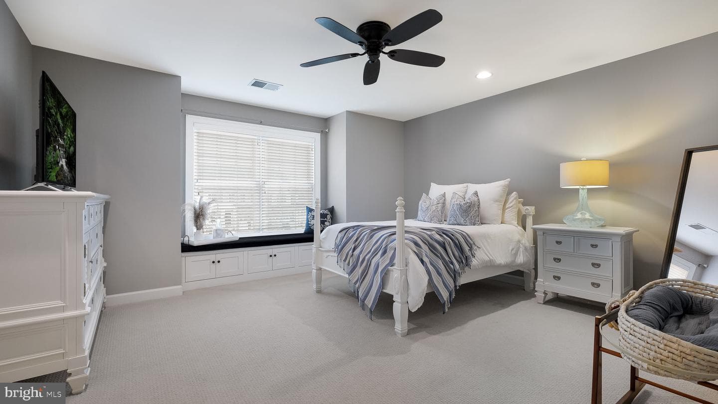 105 Brentwood Court photo 24
