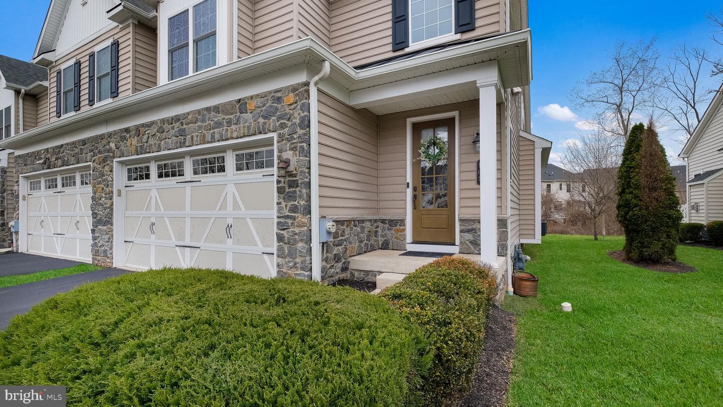 105 Brentwood Court photo 3
