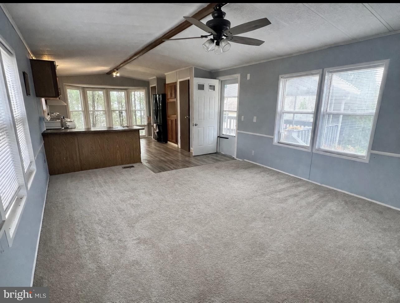 910 Lakeview Drive photo 9
