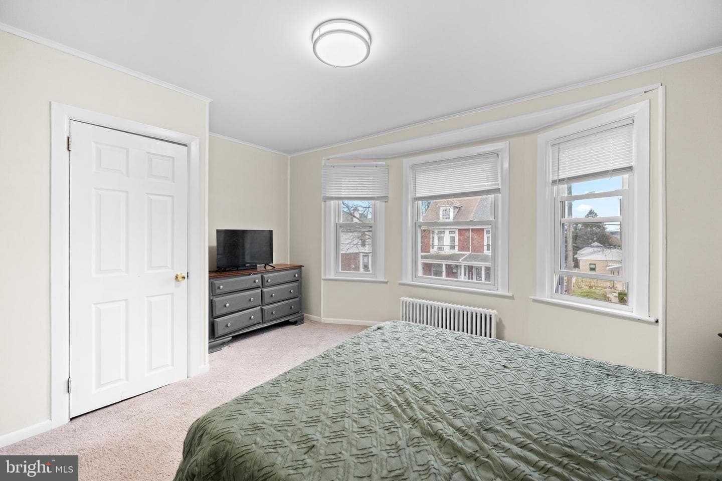 1009 Queen St photo 13