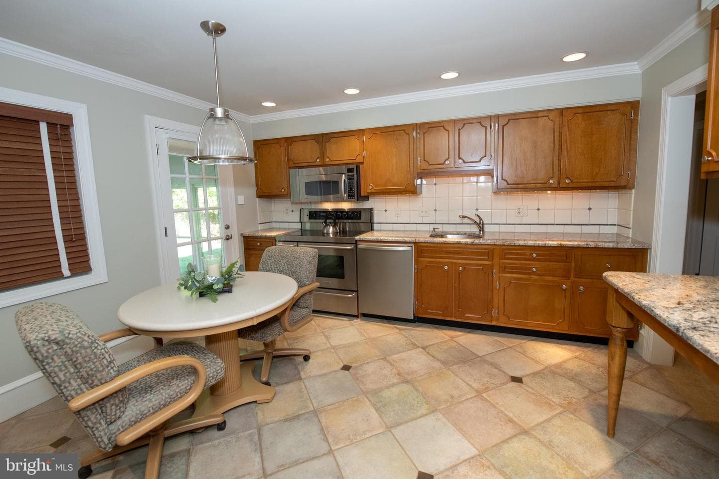 1004 Spring Valley Road photo 6