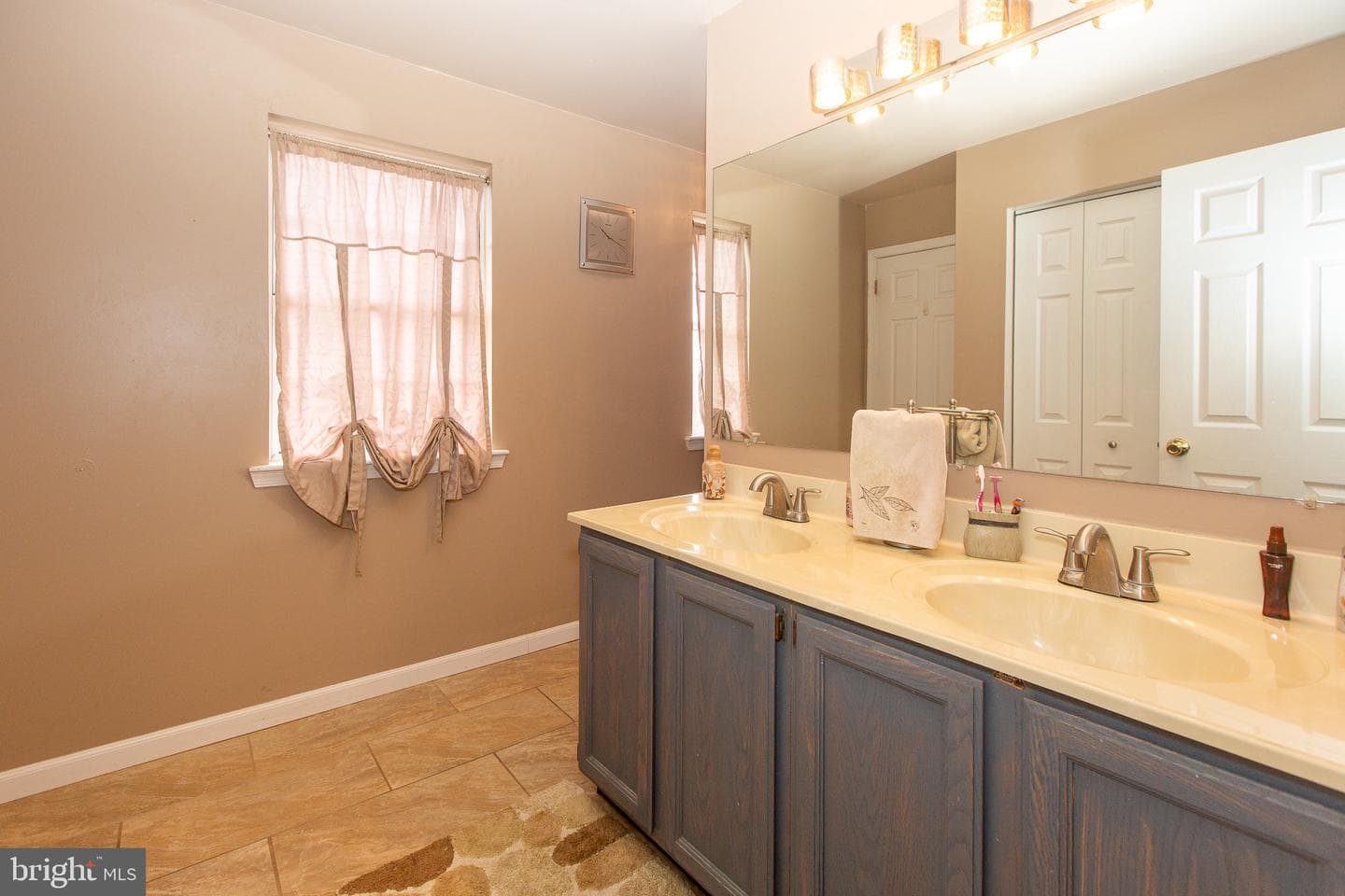 168 Regents Road photo 26
