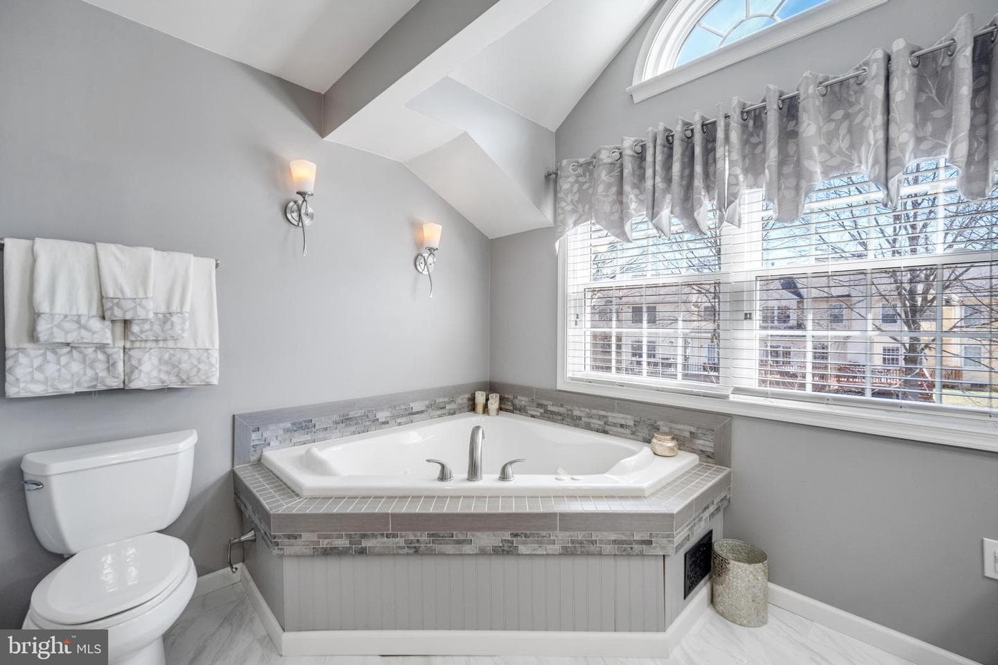 721 Locust Lane photo 38