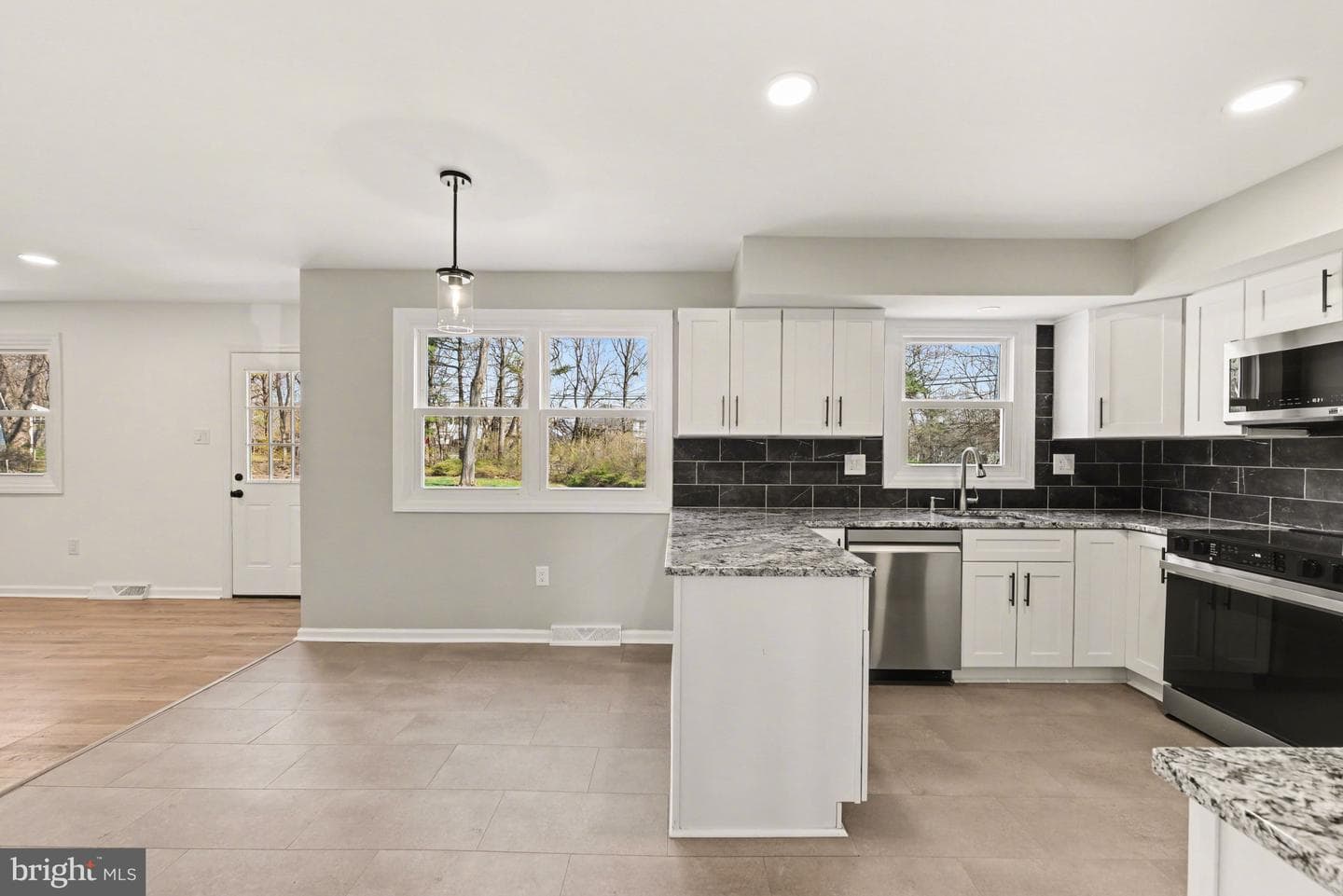 1509 Saint Andrews Way photo 20