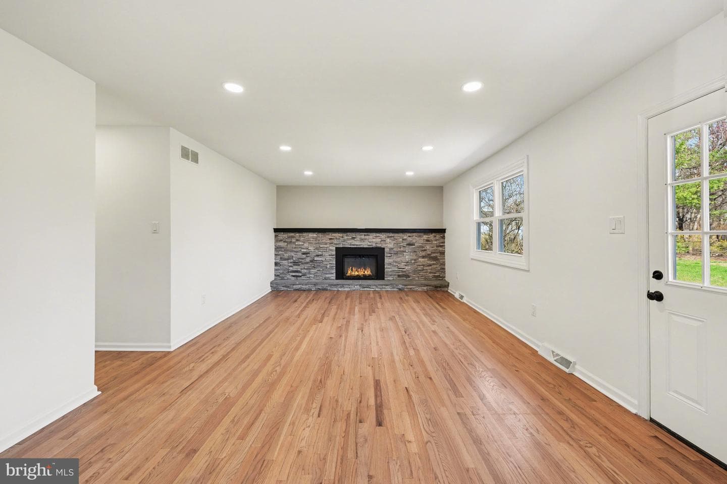 1509 Saint Andrews Way photo 22