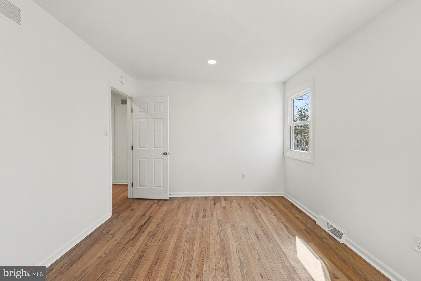 1509 Saint Andrews Way photo 34