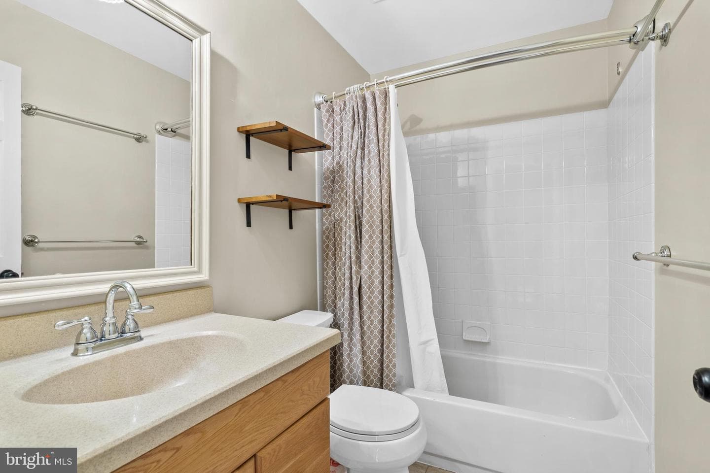 119 Chatham Place photo 27