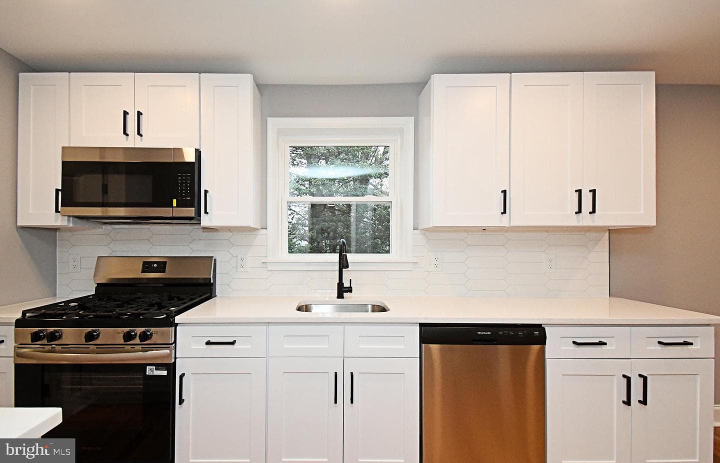 507 Croyden Road photo 20