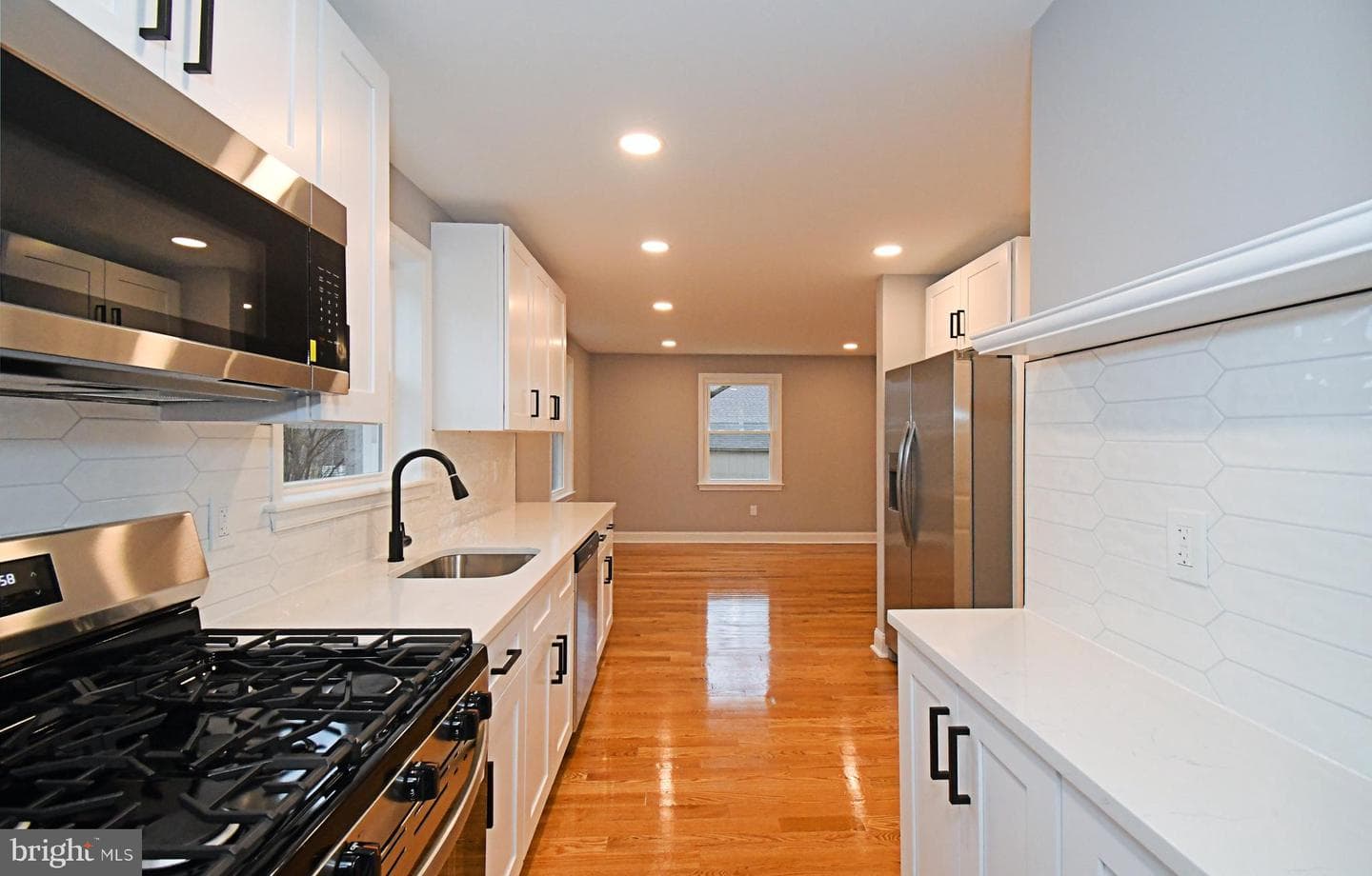 507 Croyden Road photo 22