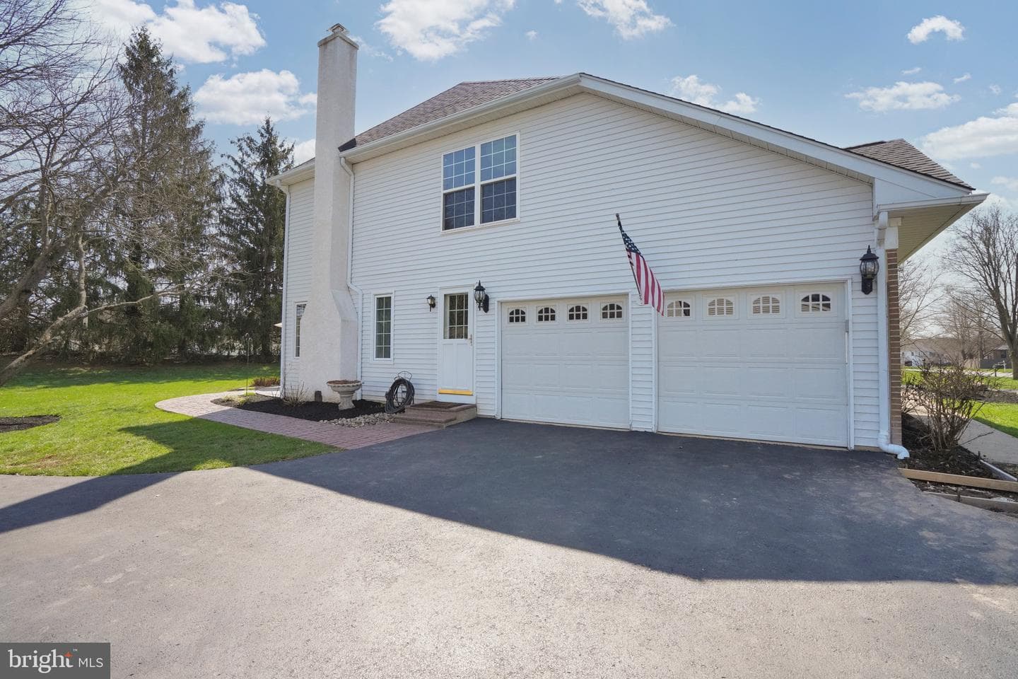 492 Shakespeare Drive photo 7