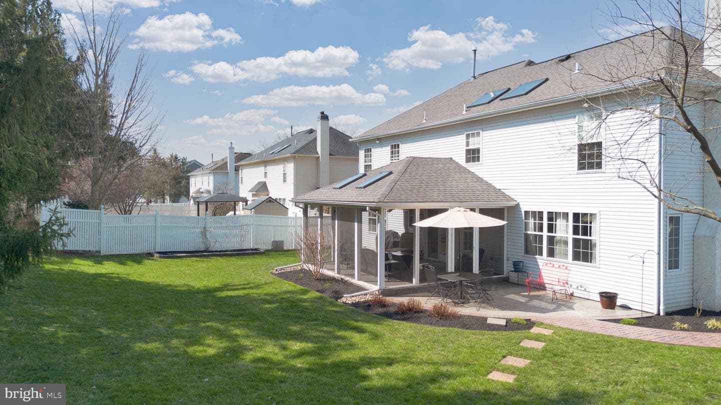 492 Shakespeare Drive photo 72