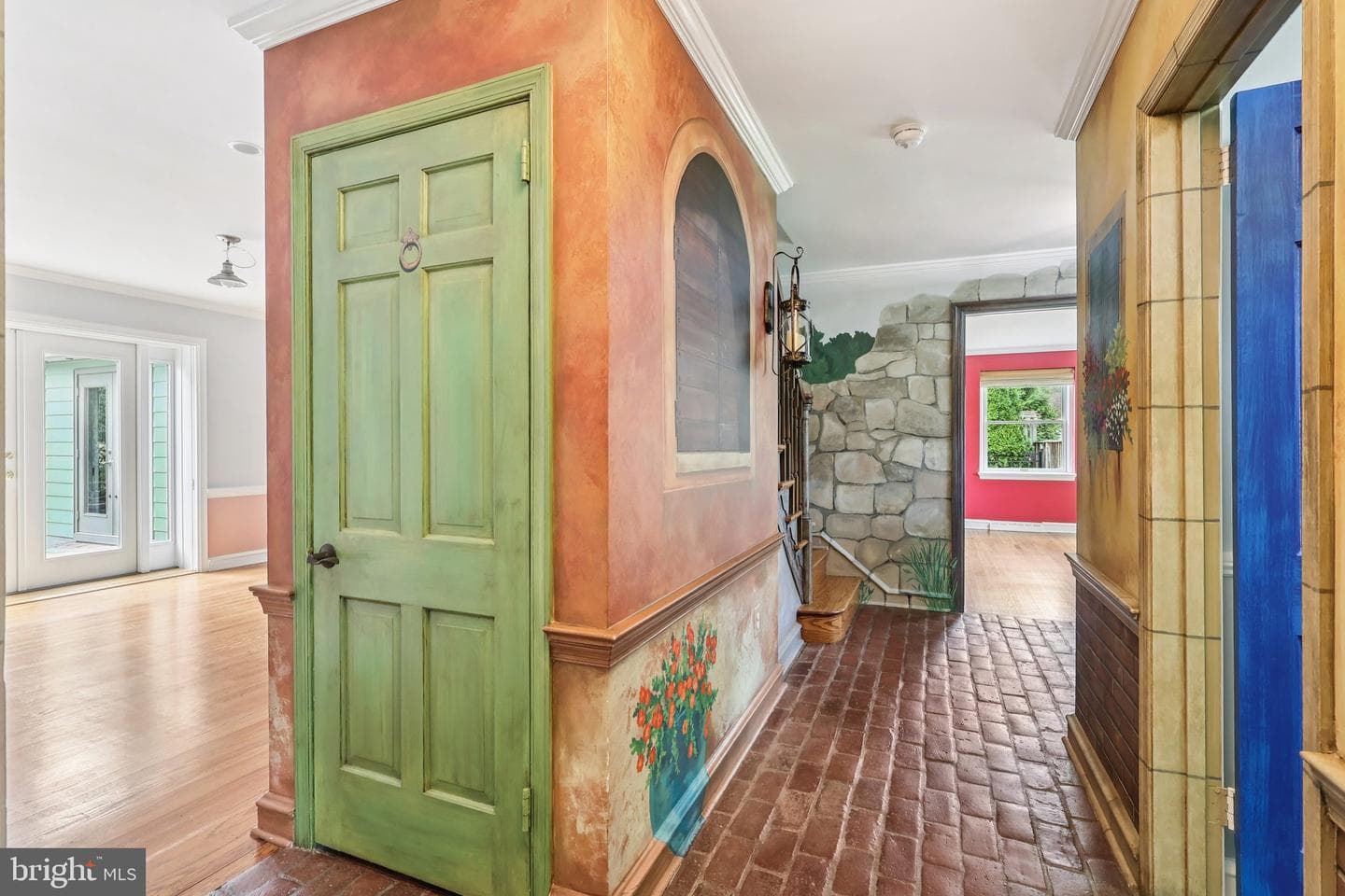 260 Mathers Road photo 13