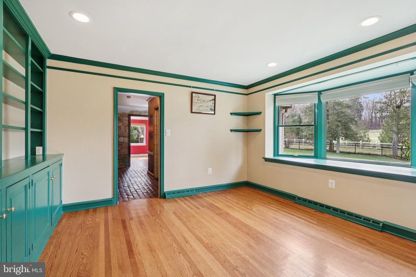260 Mathers Road photo 31