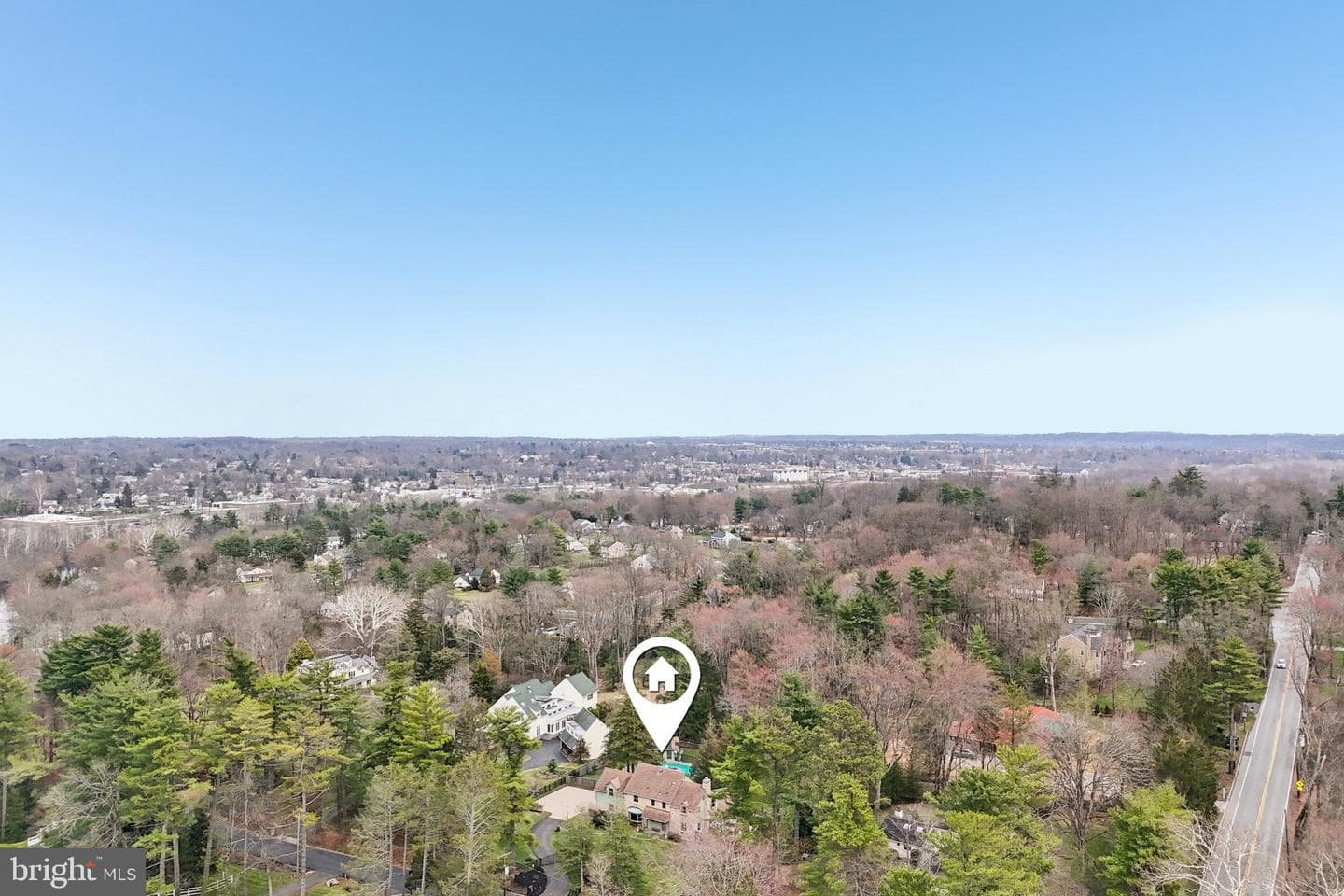 260 Mathers Road photo 78